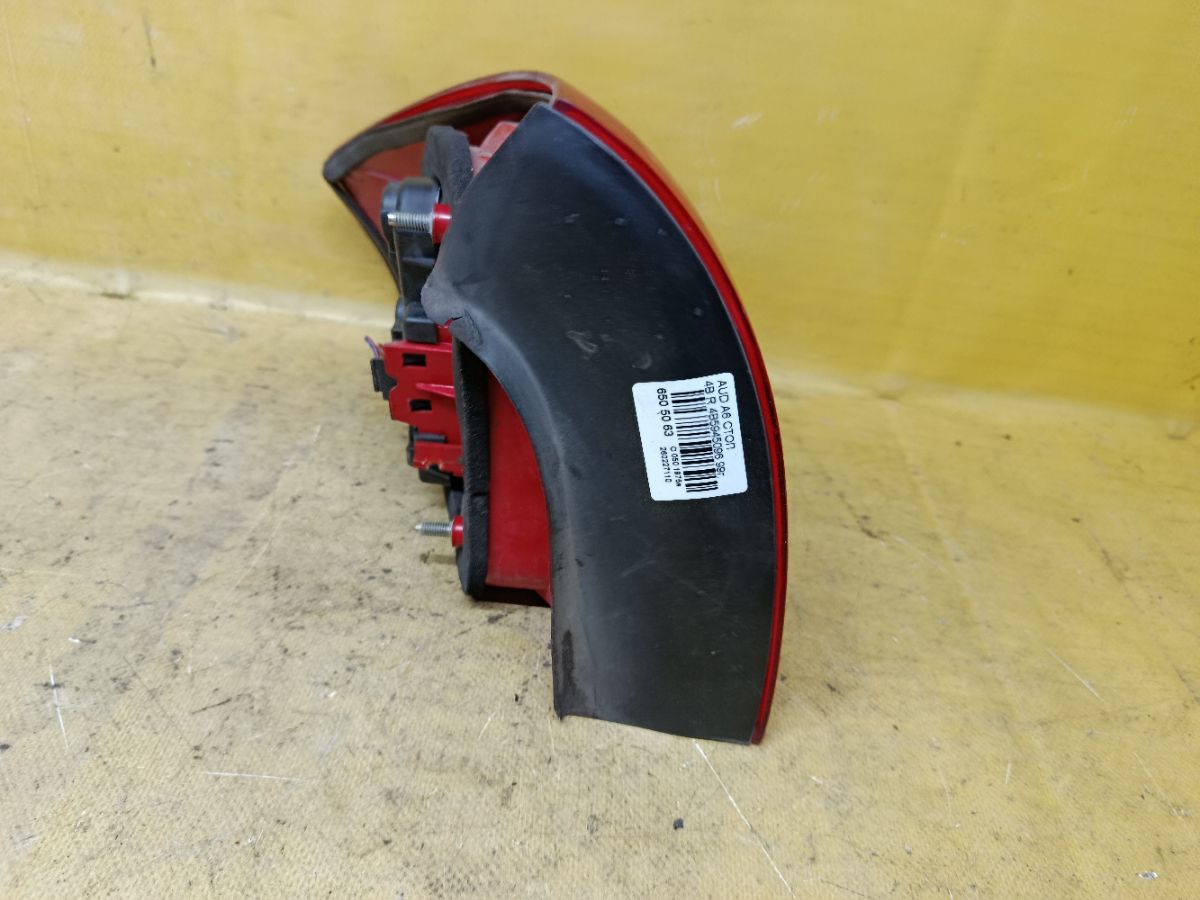 Стоп 4B5945096 на Audi A6 4B Фото 2