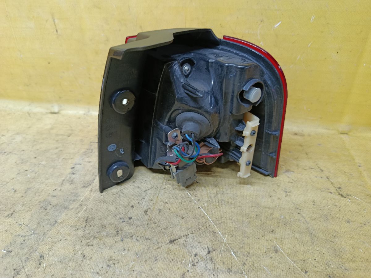 Стоп 1668 1668,EV95-51160 на Ford Escape LFAL3P Фото 3