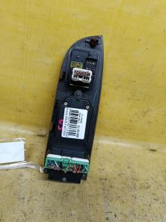 Блок упр-я стеклоподъемниками на Honda Cr-V RD5 Фото 2