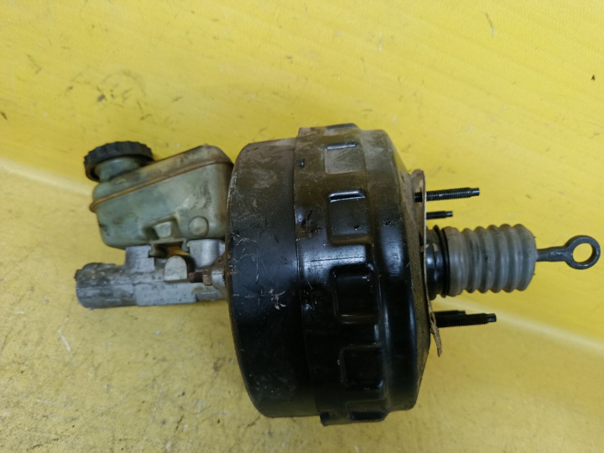 Главный тормозной цилиндр EC0143950H на Ford Escape EPFWF AJ Фото 2