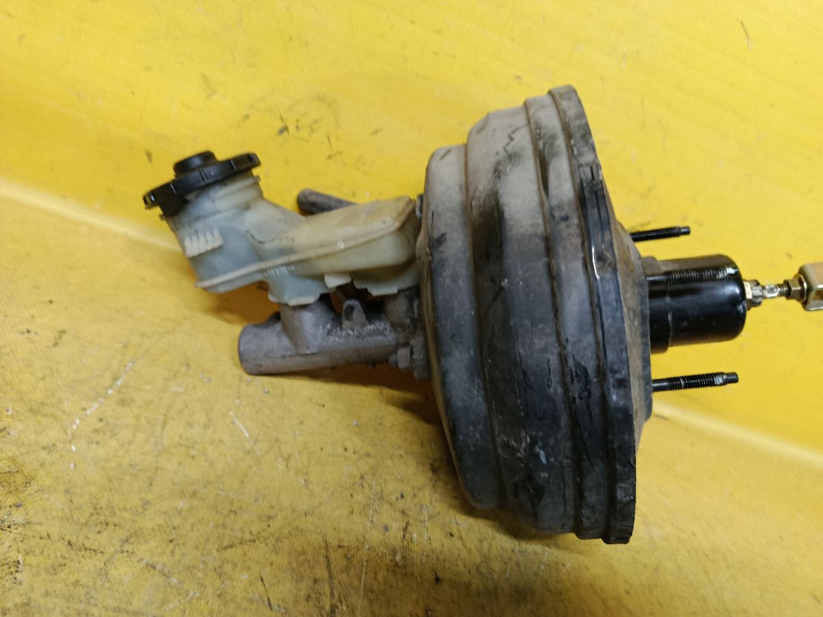 Главный тормозной цилиндр на Honda Cr-V RD5 K20A Фото 1