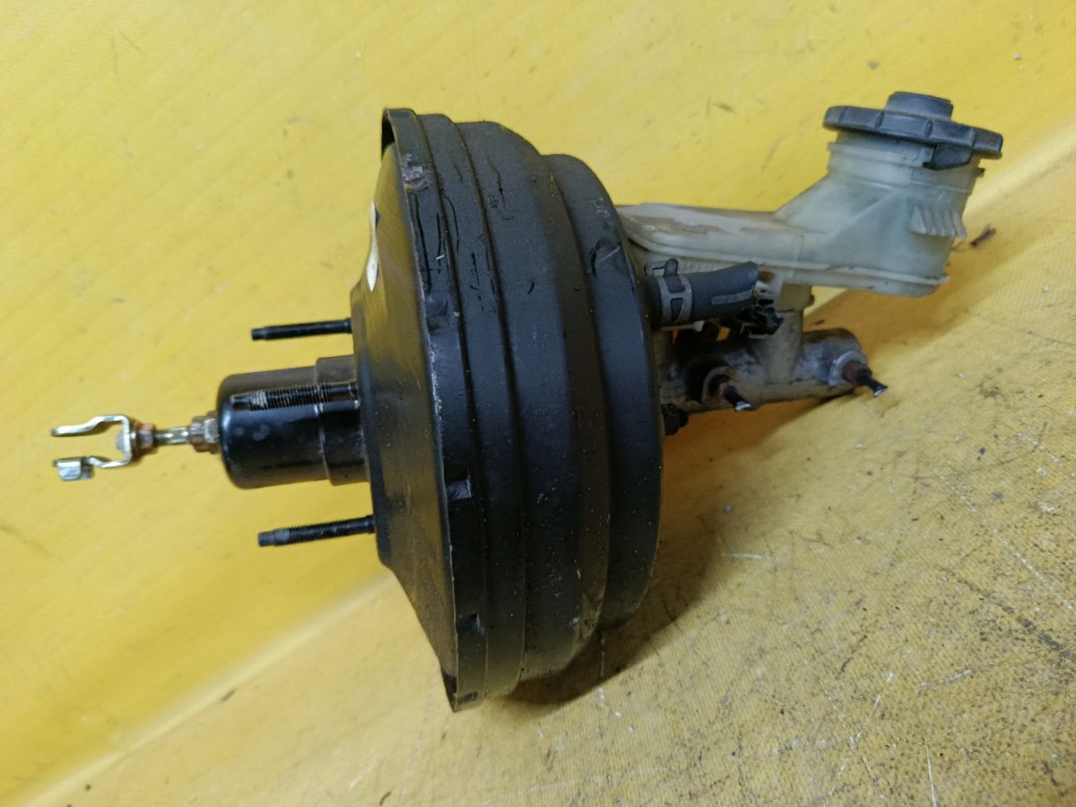 Главный тормозной цилиндр на Honda Cr-V RD5 K20A Фото 1