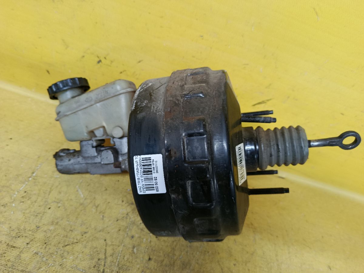 Главный тормозной цилиндр EC0143950H на Mazda Tribute EPEW YF Фото 2