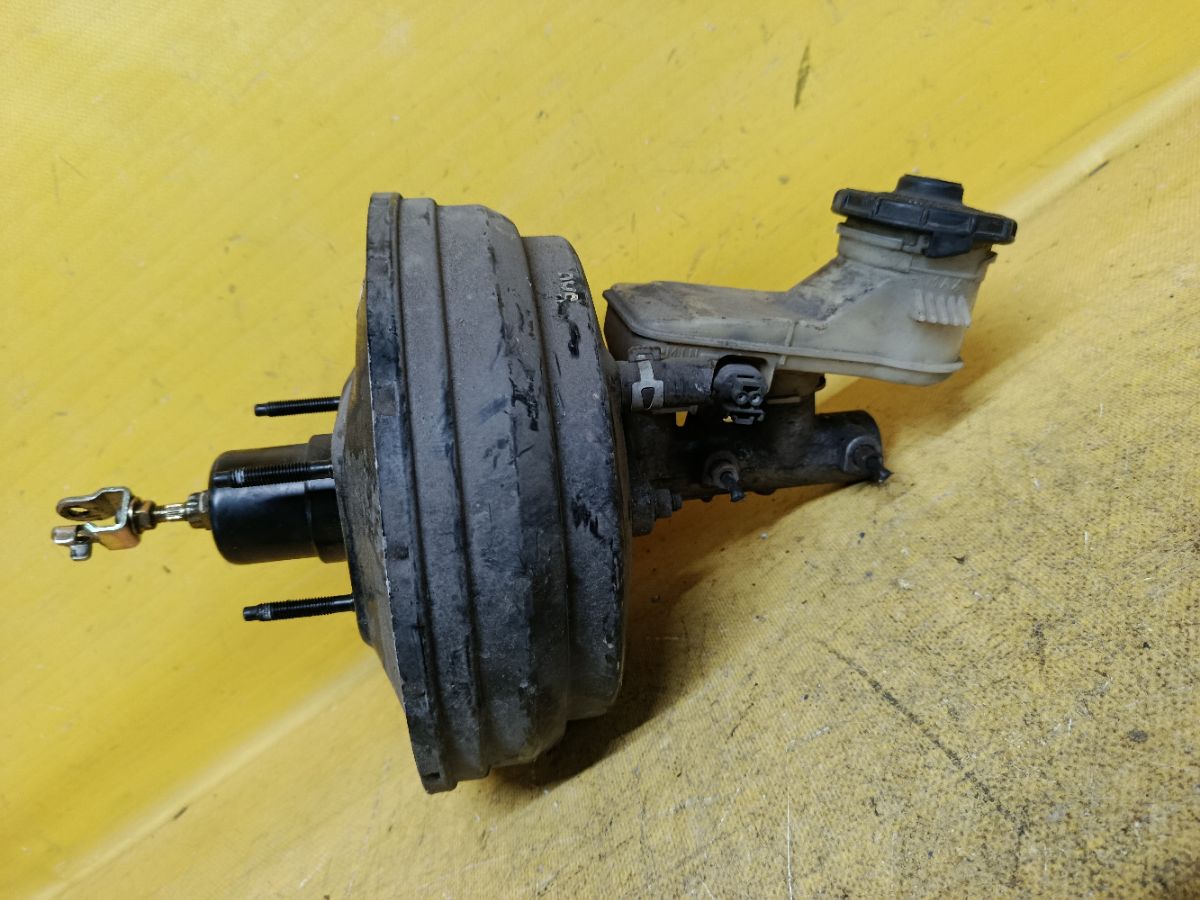 Главный тормозной цилиндр на Honda Cr-V RD5 K20A Фото 1