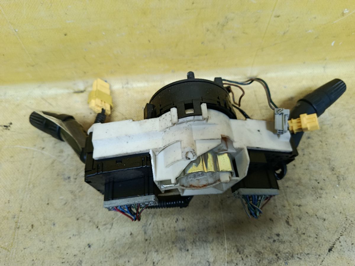 Переключатель поворотов 77900-S6D-E011-M12 на Honda Cr-V RD5 Фото 2