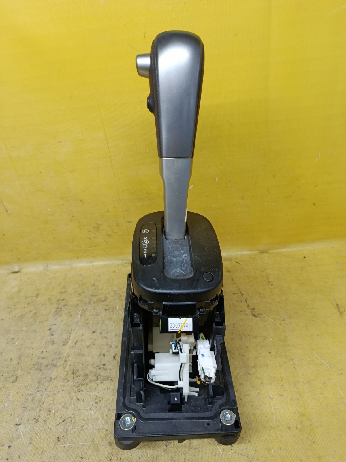 Ручка КПП на Nissan Tiida C11 Фото 2