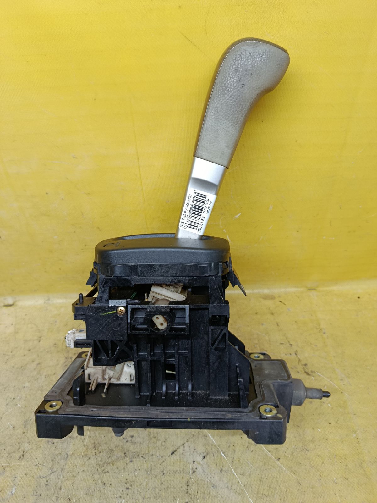 Ручка КПП на Nissan Tiida C11 Фото 3