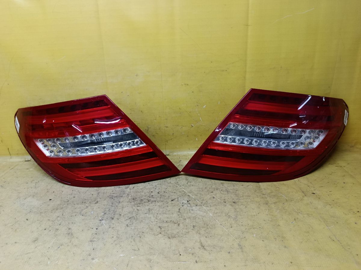 Стоп на Mercedes-Benz C-Class W204 Фото 1