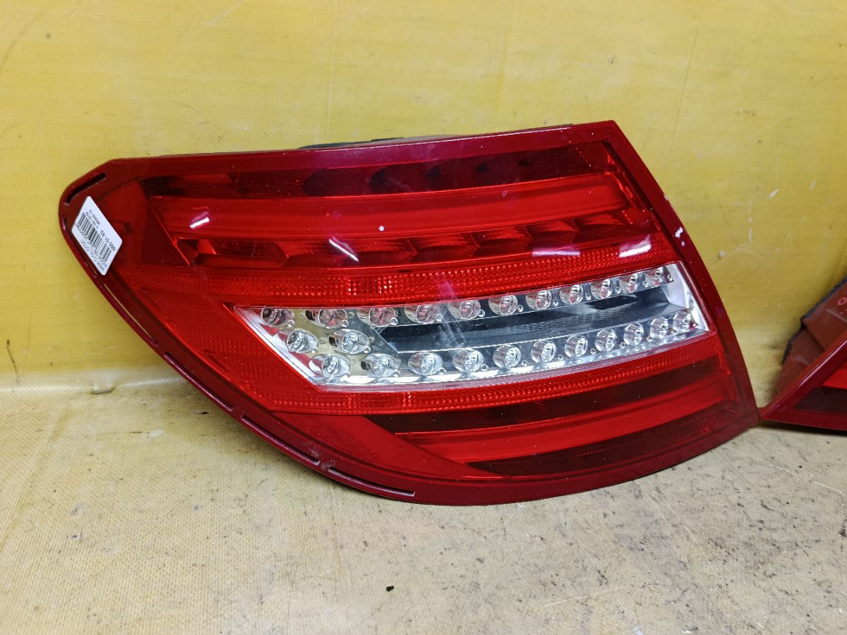Стоп на Mercedes-Benz C-Class W204 Фото 2