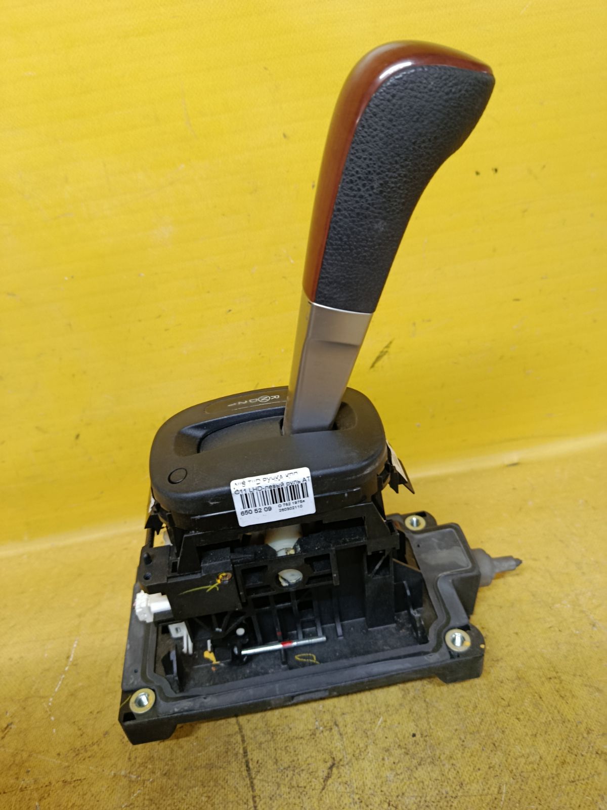 Ручка КПП на Nissan Tiida C11 Фото 1