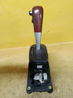 Ручка КПП на Nissan Tiida C11