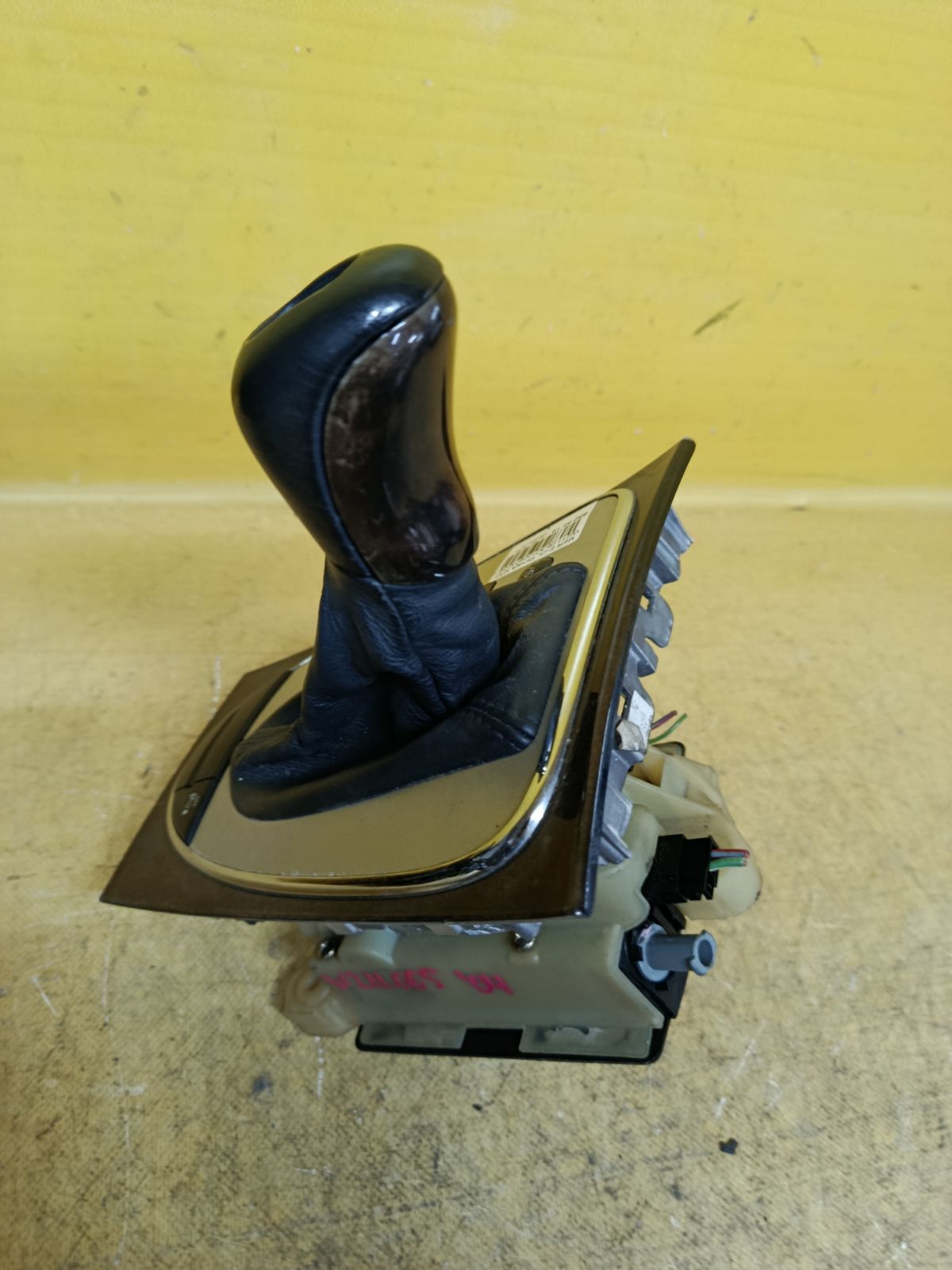 Ручка КПП A2112673224, A2118213058 на Mercedes-Benz E-Class W211.065 Фото 3