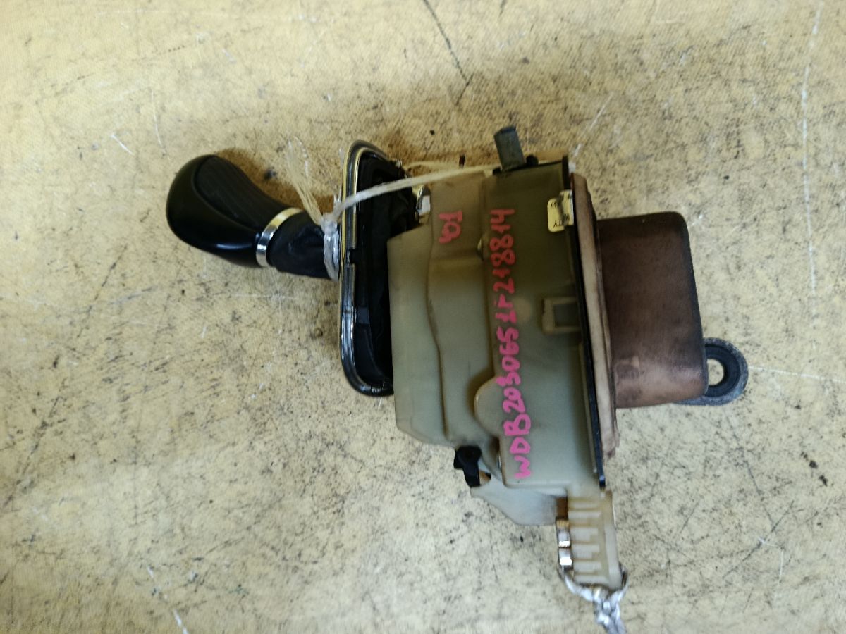 Ручка КПП A2032672524 на Mercedes-Benz C-Class W203.065 Фото 4