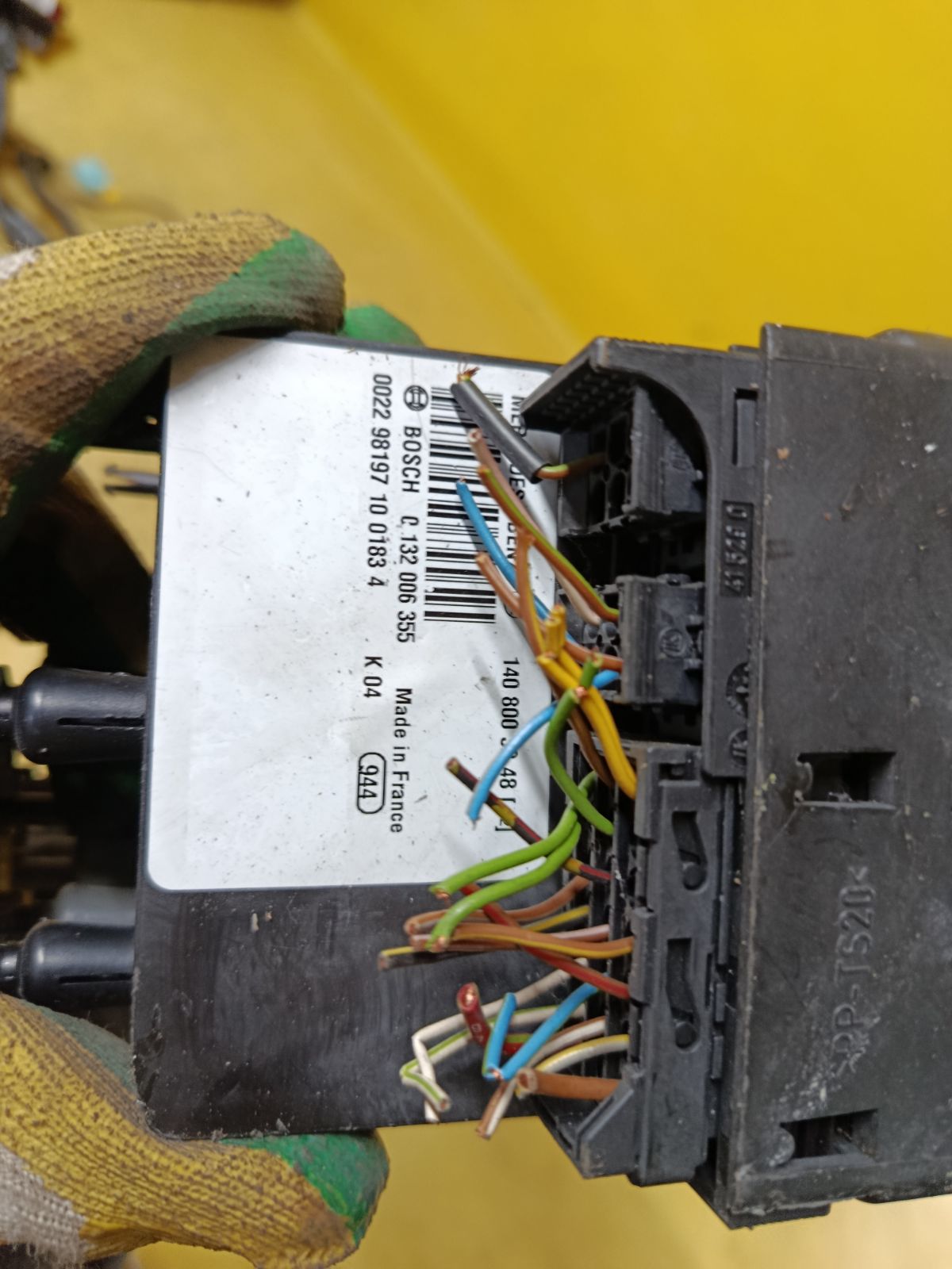 Компрессор центрального замка A1408003248 на Mercedes-Benz S-Class W140.033 104.990 Фото 3