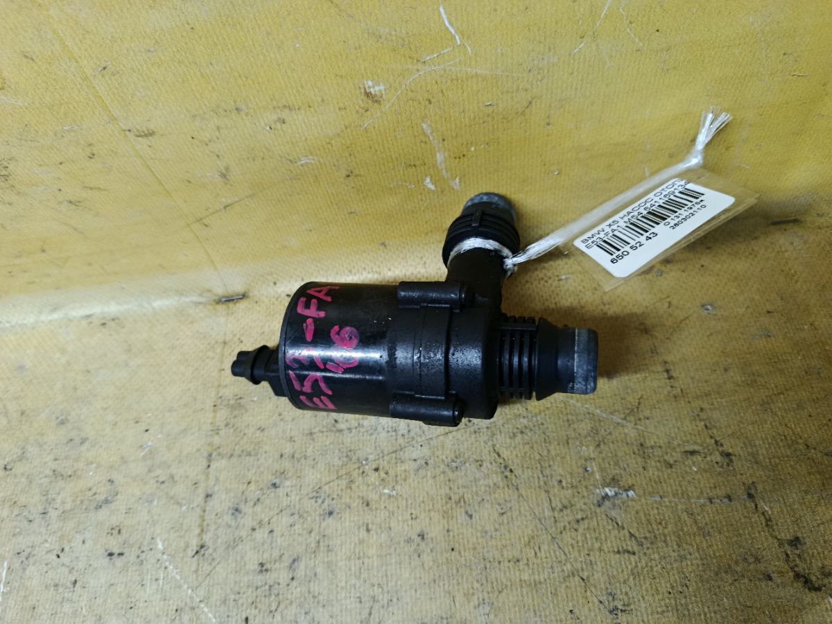 Насос отопителя 64116913489-02 на Bmw X5 E53-FA11 M54 Фото 1