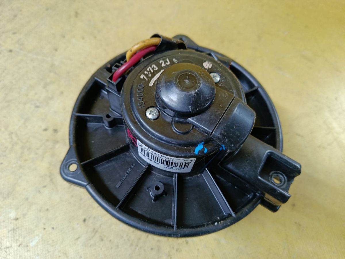 Мотор печки на Lexus Rx400h MCU38L Фото 1