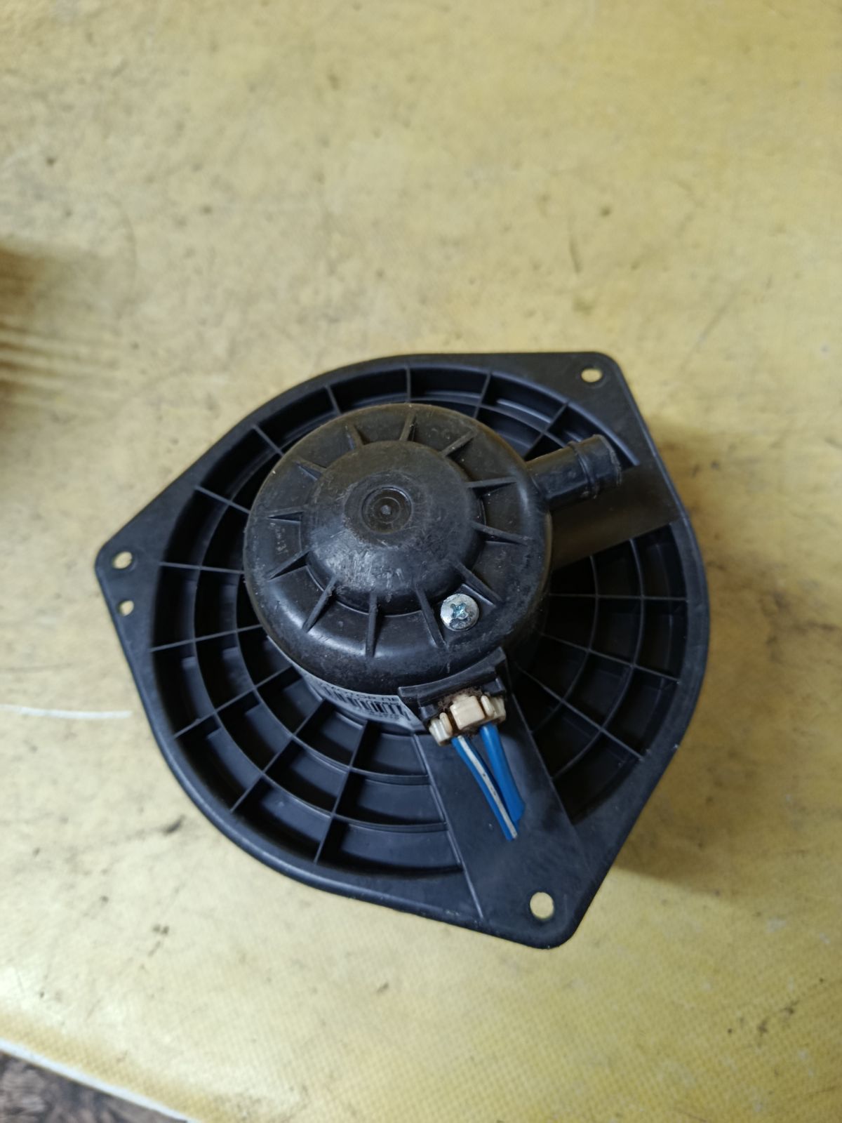 Мотор печки на Mitsubishi Outlander CW5W Фото 1