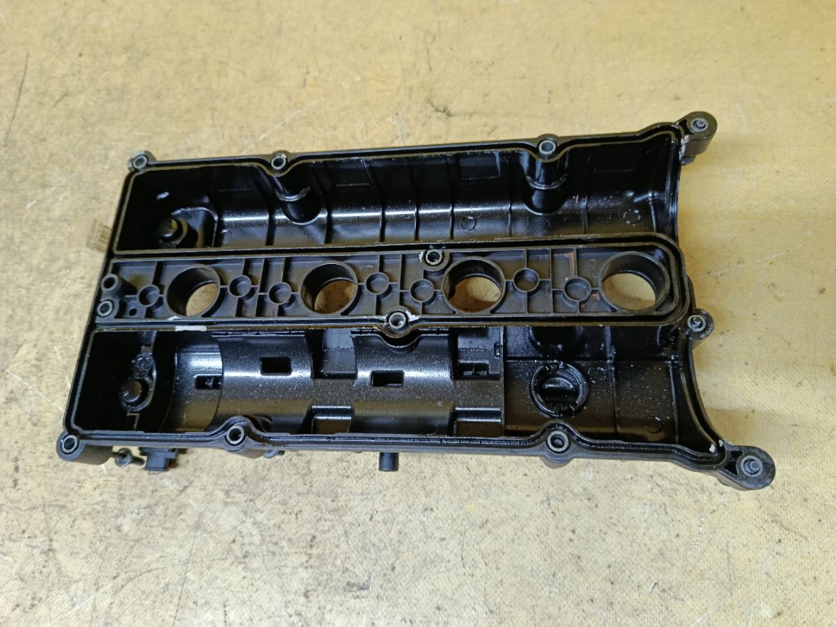 Клапанная крышка на Ford Focus 3 PNDA Фото 2