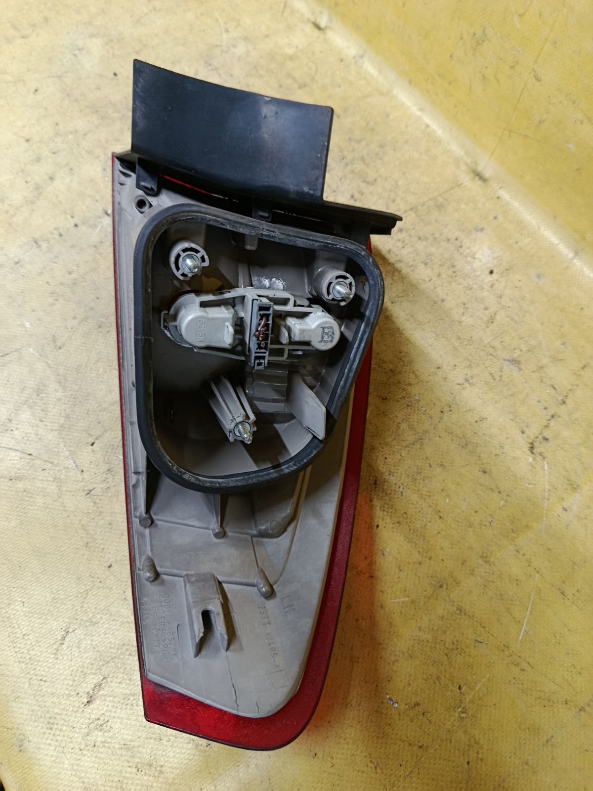 Стоп 7S71-13405-A на Ford Mondeo 4 Фото 4