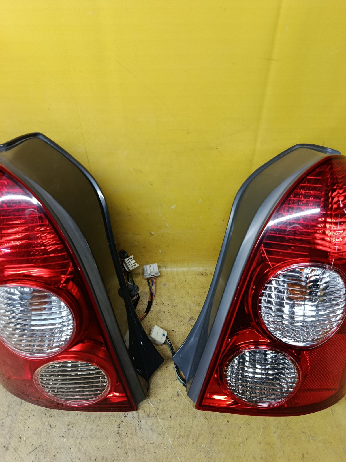 Стоп 220-61955 220-61955 на Mazda Familia S-Wagon BJ5W Фото 4