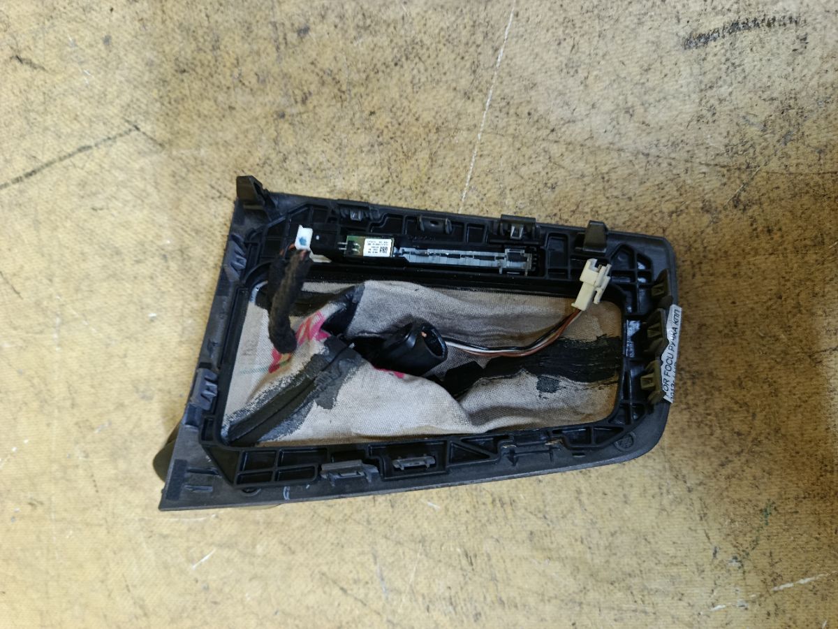 Ручка КПП на Ford Focus 3 Фото 3