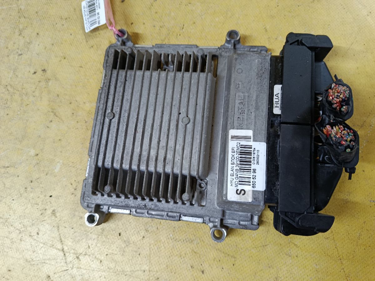 Блок EFI 39100-2EMC2 на Hyundai Elantra MD G4NB Фото 1