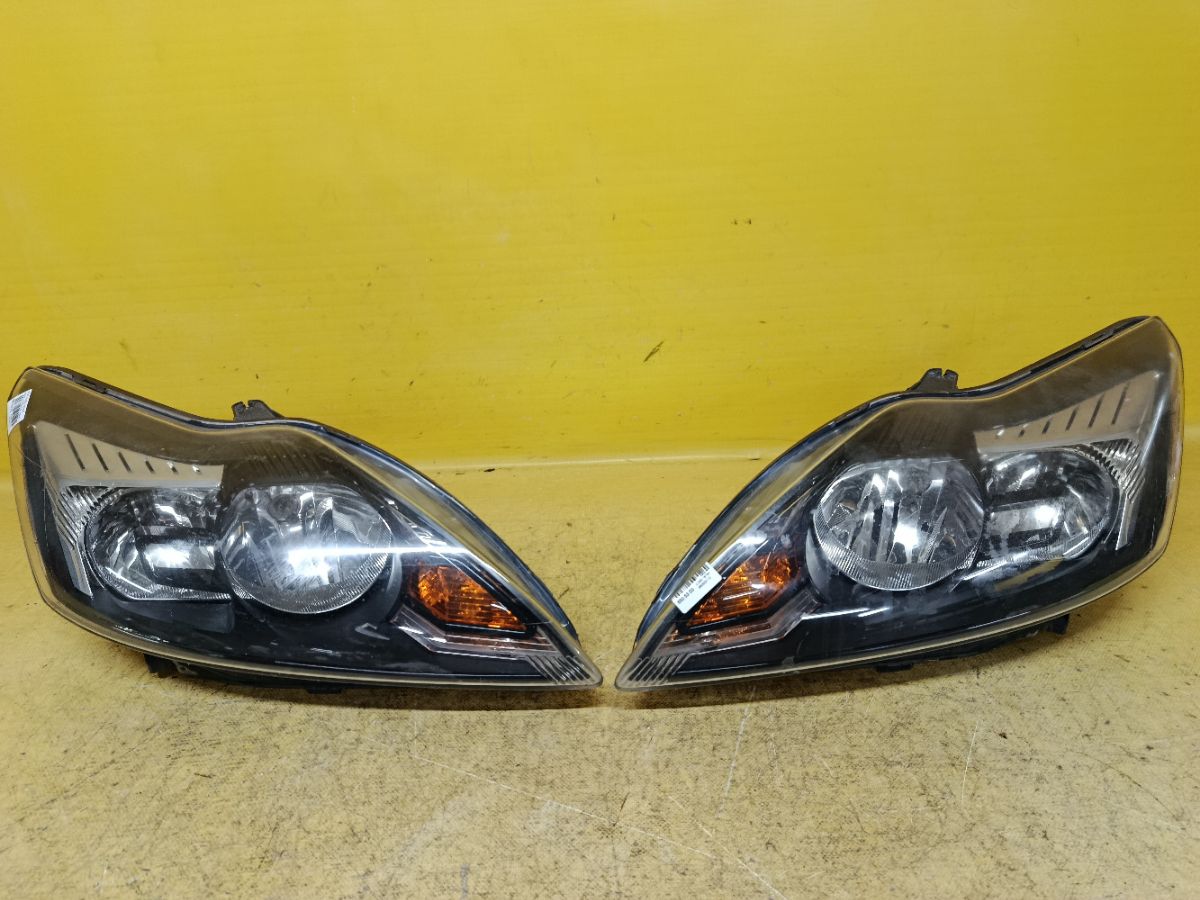 Фара 8M51-13100-CF, 8M51-13101-CF на Ford Focus 2 Фото 1