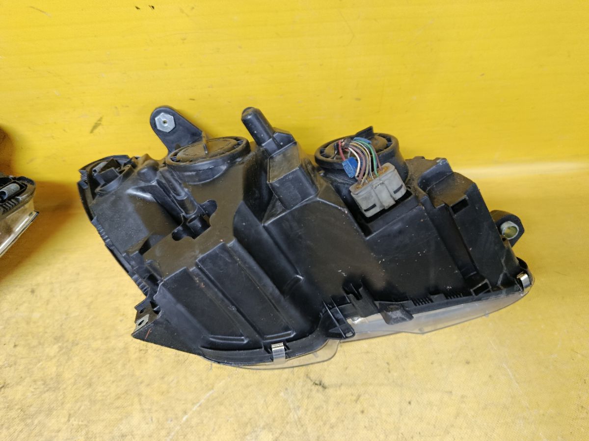 Фара на Mercedes-Benz C-Class W204 Фото 6