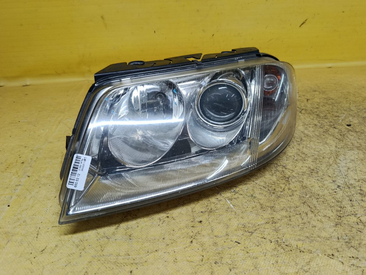 Фара 3B0941015AK на Volkswagen Passat 3B Фото 1