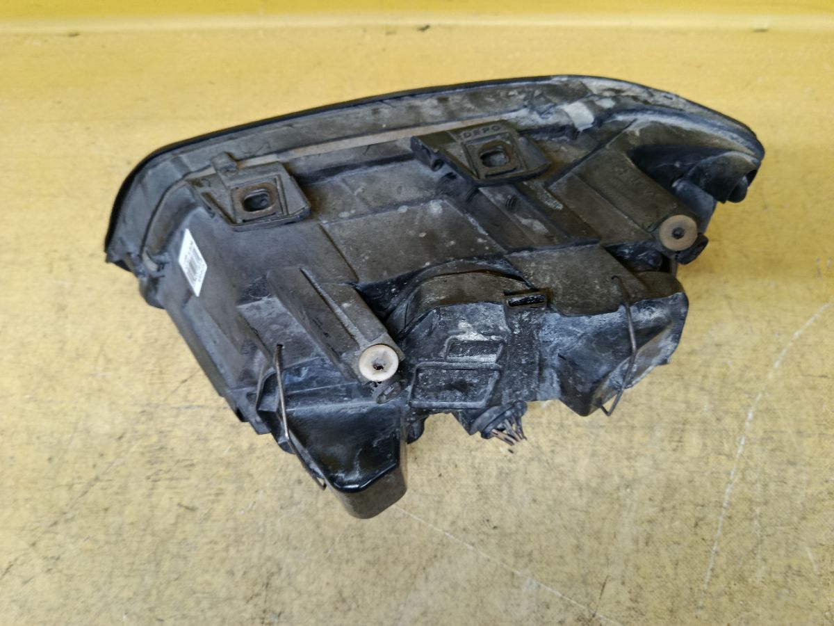 Фара на Audi A6 4B Фото 6