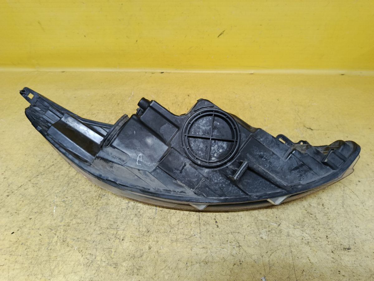 Фара 8A61-13W030-AH на Ford Fiesta 6 Фото 6