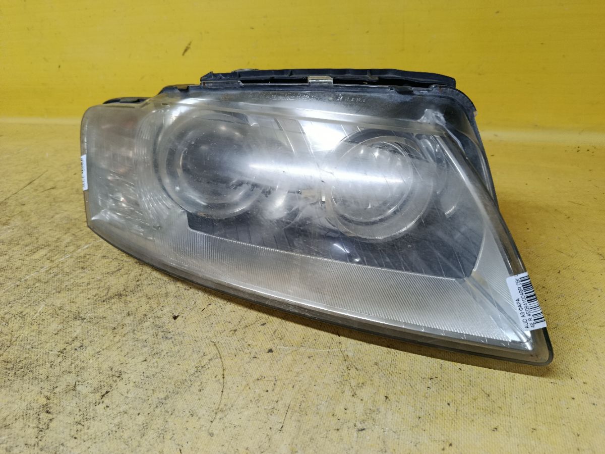 Фара на Audi A8 4E Фото 1