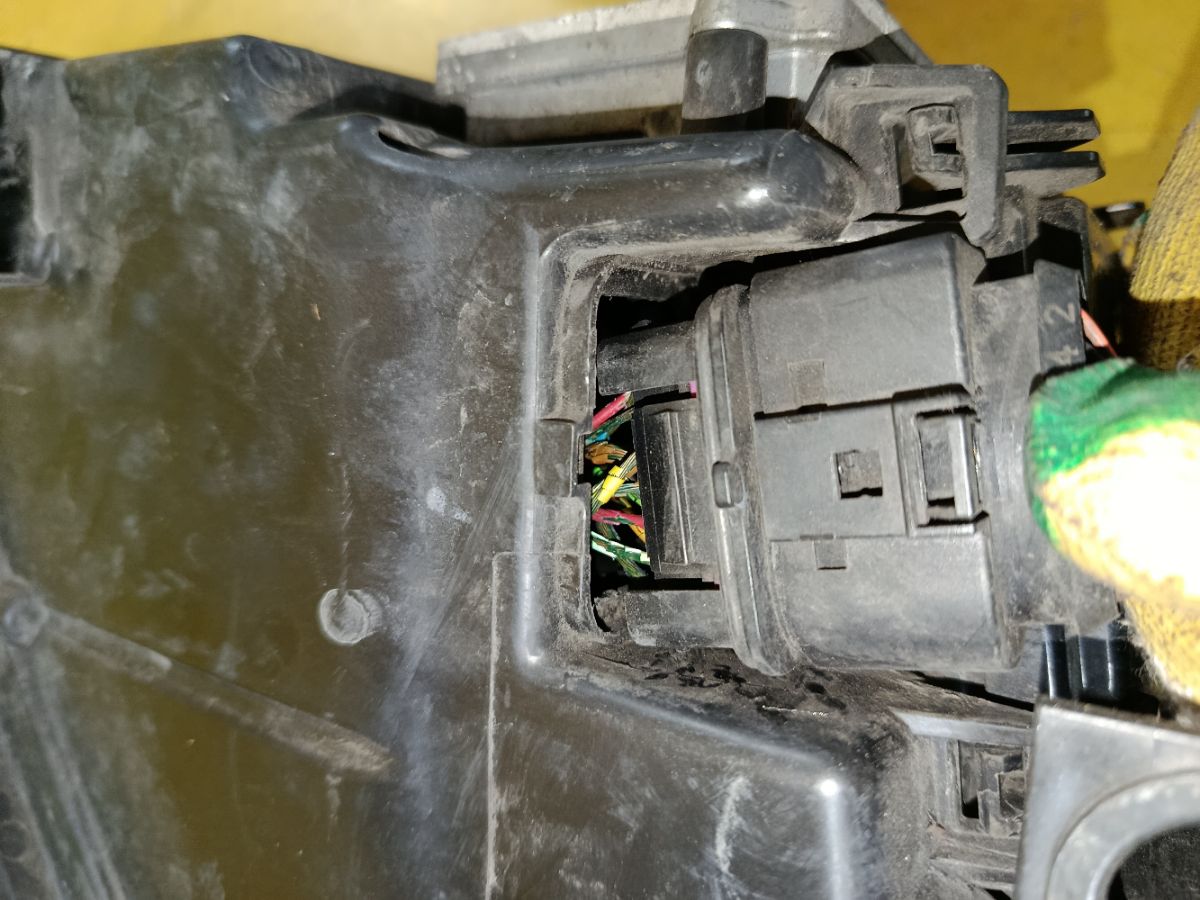 Фара на Audi A8 4E Фото 7