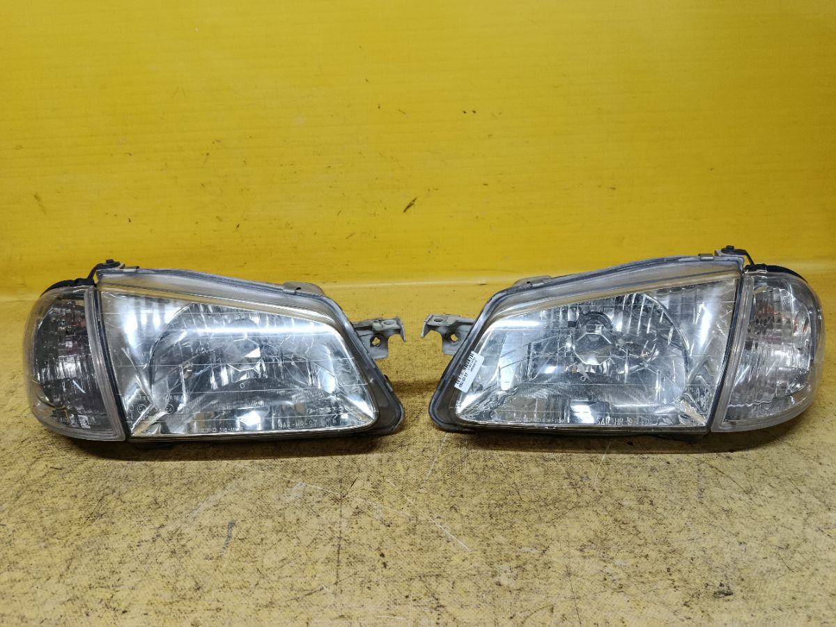 Фара R6888 R6888 на Mazda Familia BJ5P Фото 1