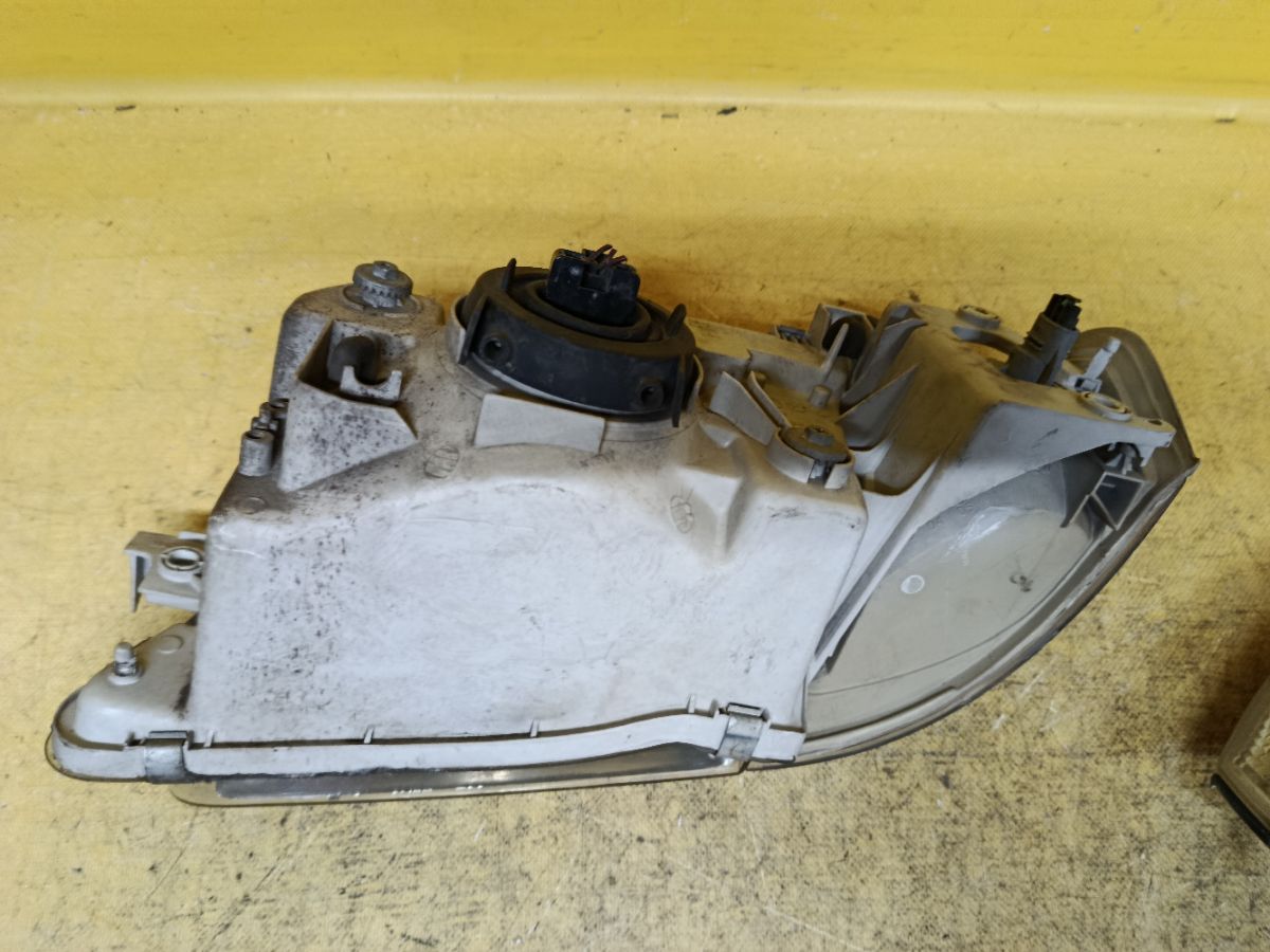 Фара R6888 R6888 на Mazda Familia BJ5P Фото 6