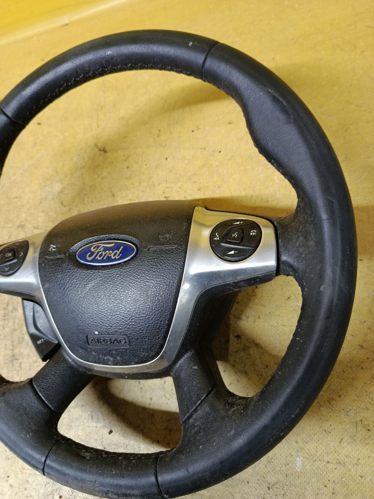 Руль на Ford Focus 3 Фото 2