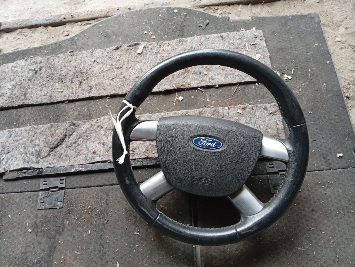 Руль на Ford Focus 2 Фото 6