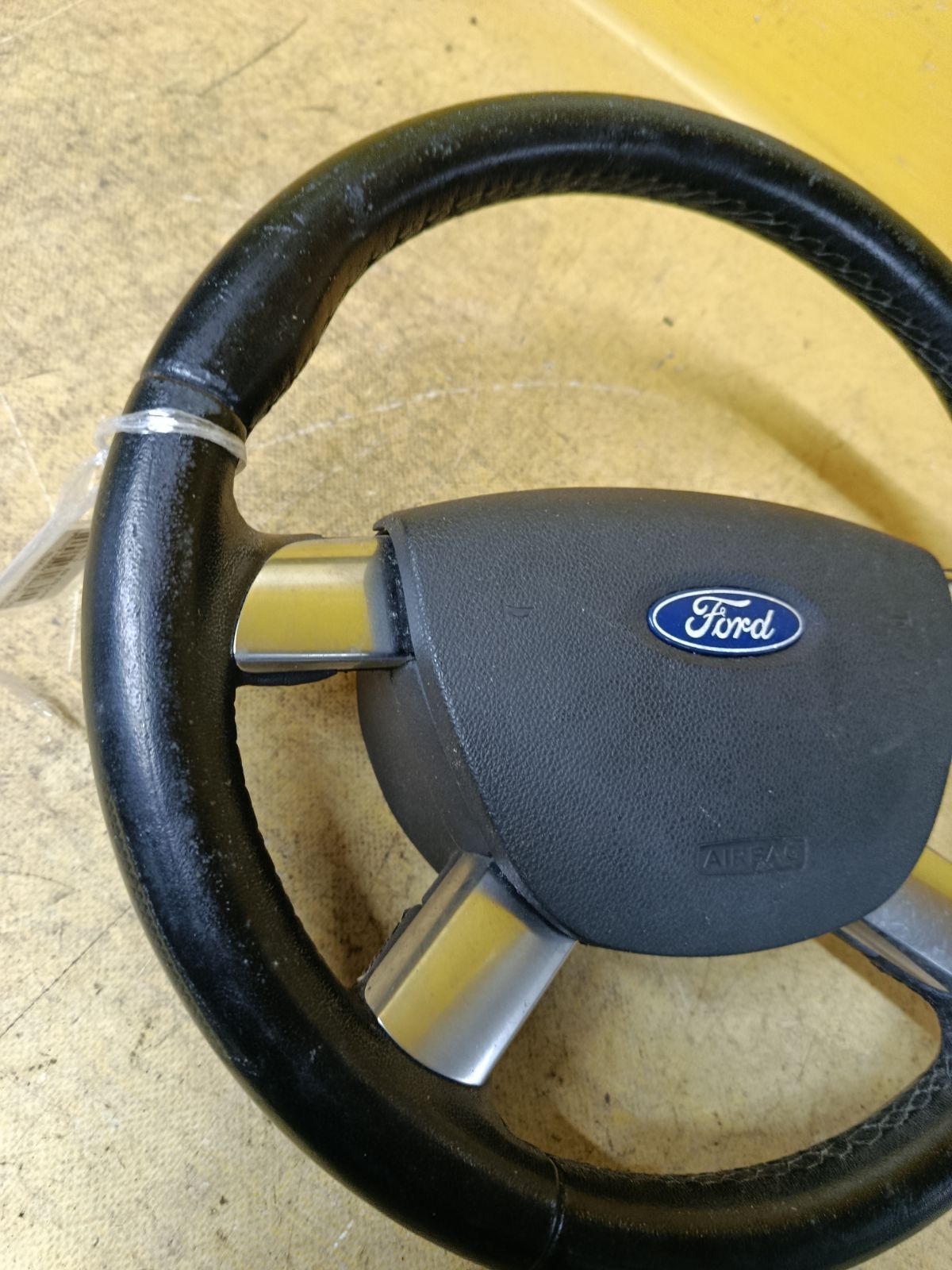 Руль на Ford Focus 2 Фото 3