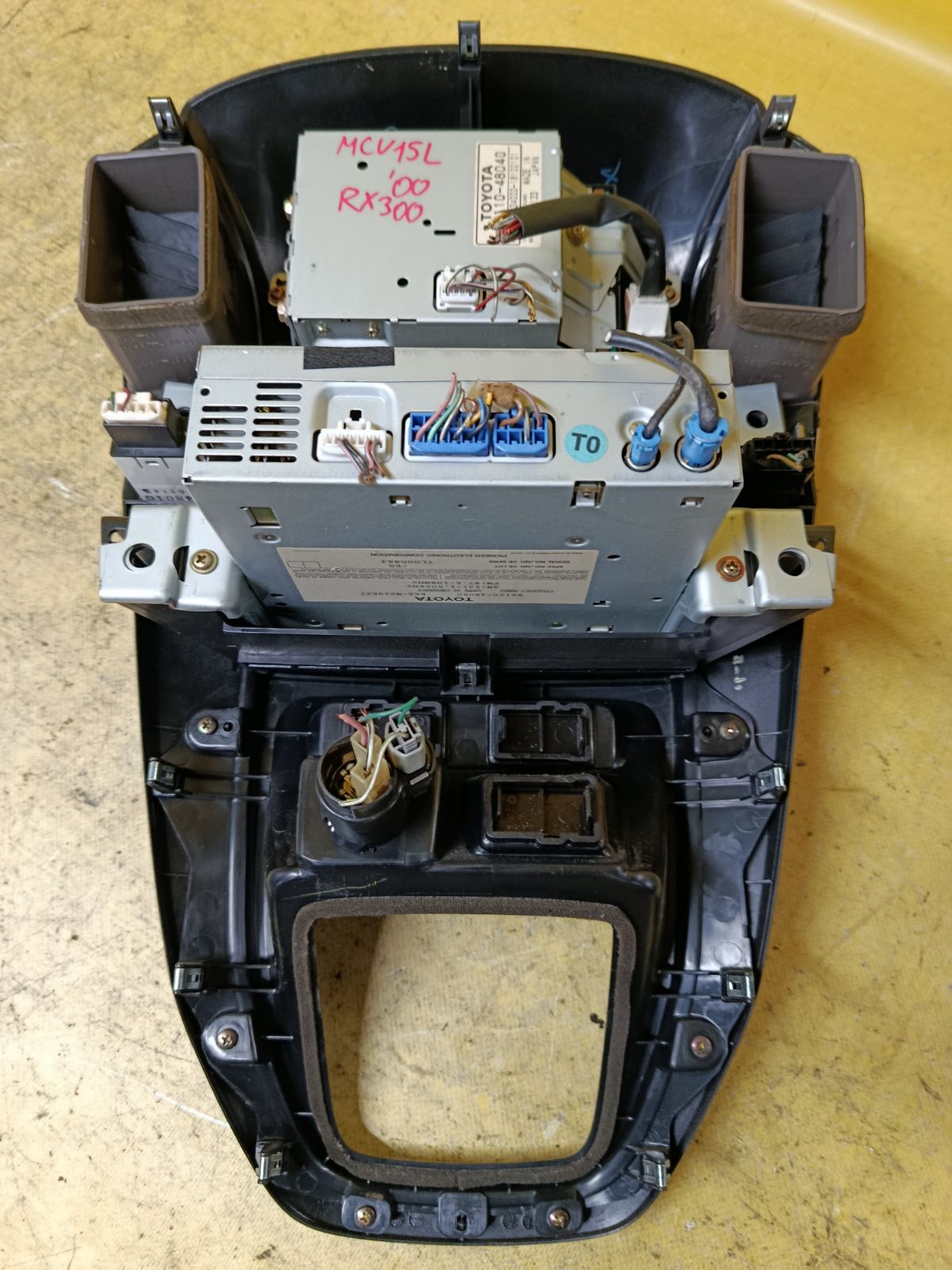 Блок управления климатконтроля 86110-48040, 86120-48060 на Lexus Rx300 MCU15L 1MZ-FE Фото 5