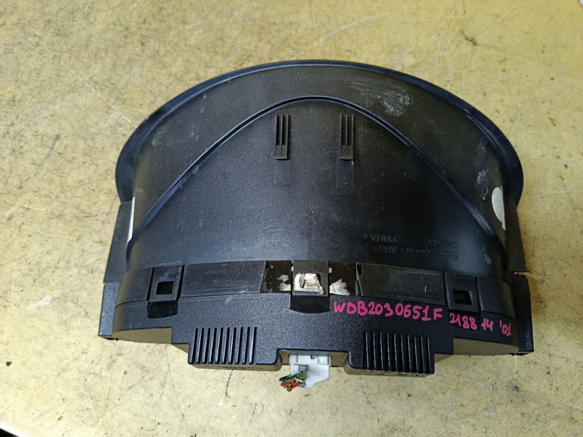 Спидометр A2035409711 на Mercedes-Benz C-Class W203.065 112.961 Фото 3