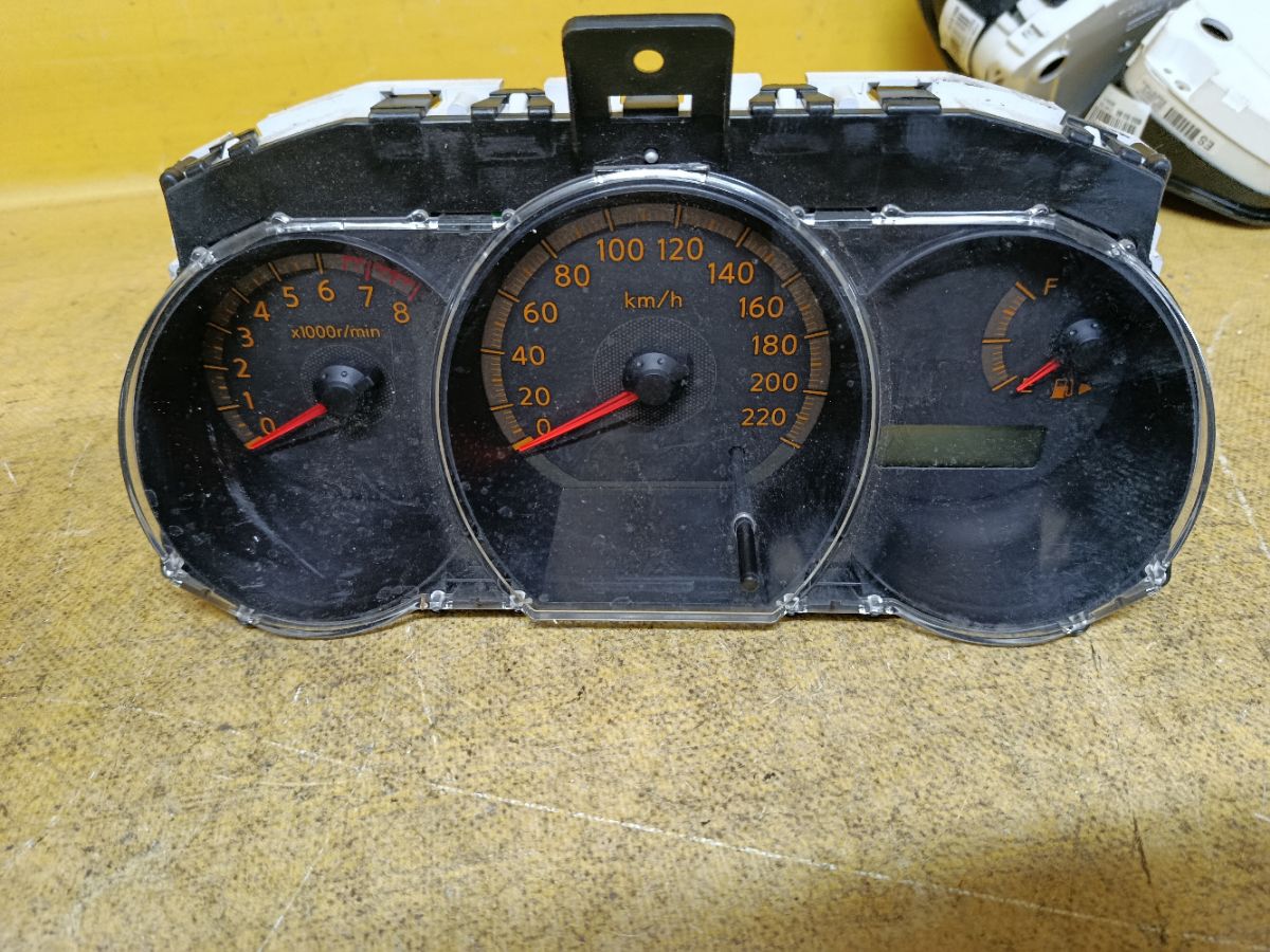 Спидометр на Nissan Tiida C11 HR16DE Фото 2
