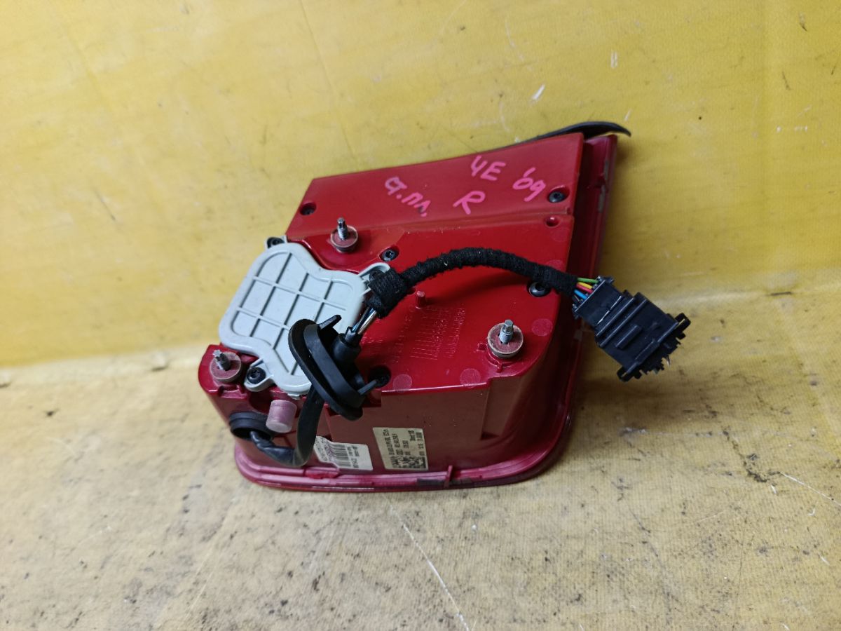 Стоп-планка 4E0945094H на Audi A8 4E Фото 2