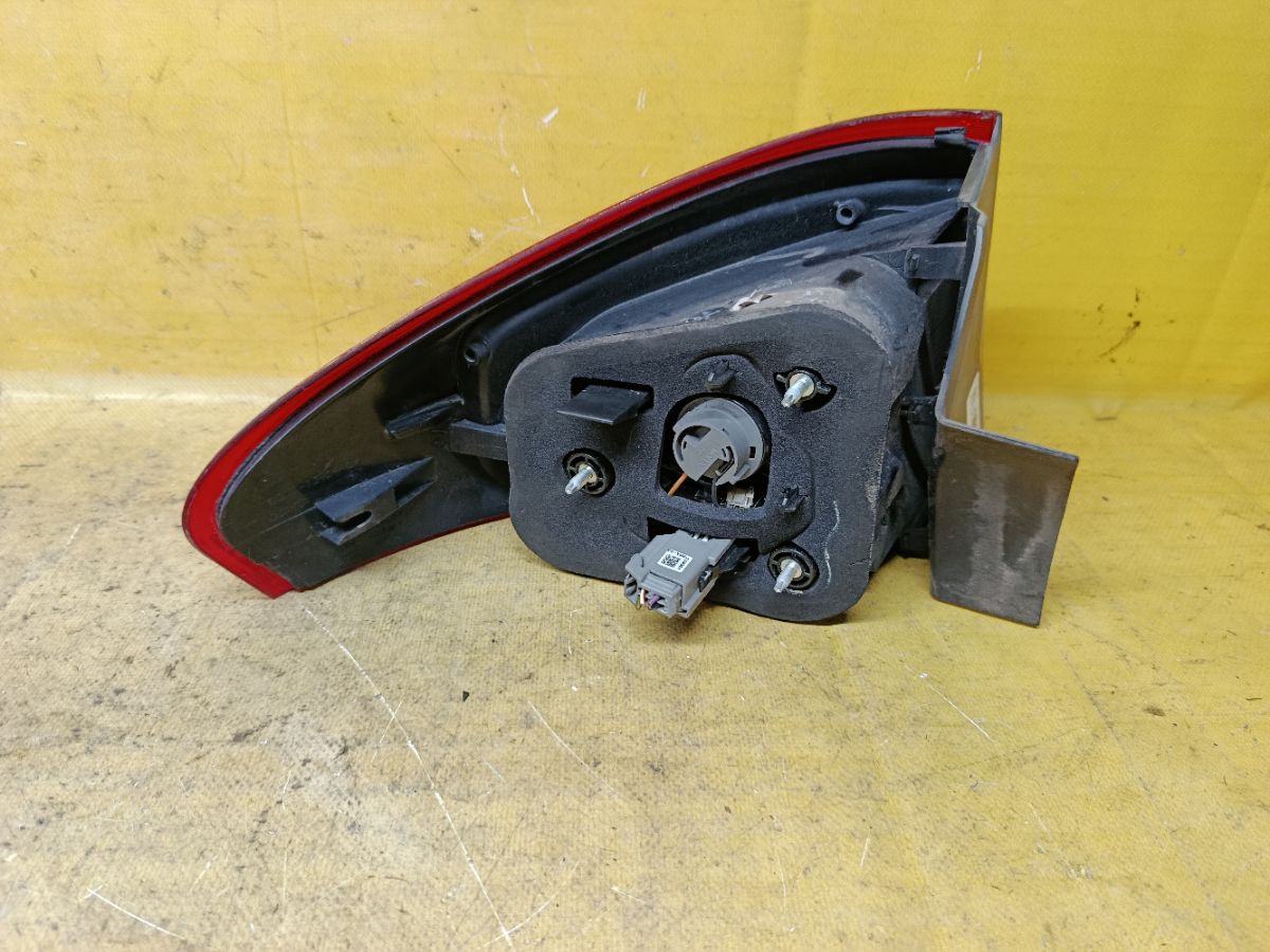 Стоп BS71-13404-A на Ford Mondeo 4 Фото 3