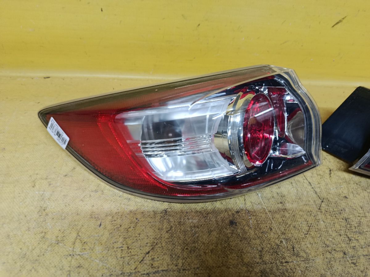 Стоп P8239 P8239 на Mazda Axela BL5FW Фото 3