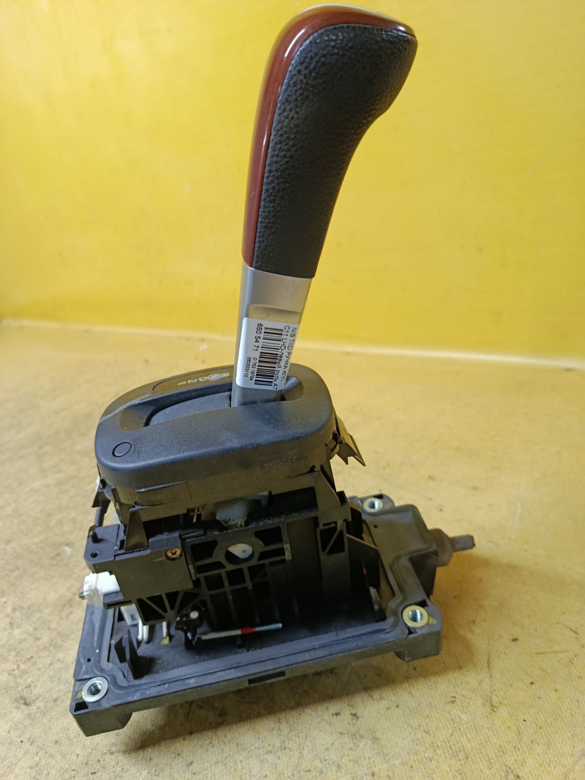 Ручка КПП на Nissan Tiida C11 Фото 3