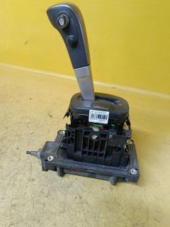 Ручка КПП на Nissan Tiida C11