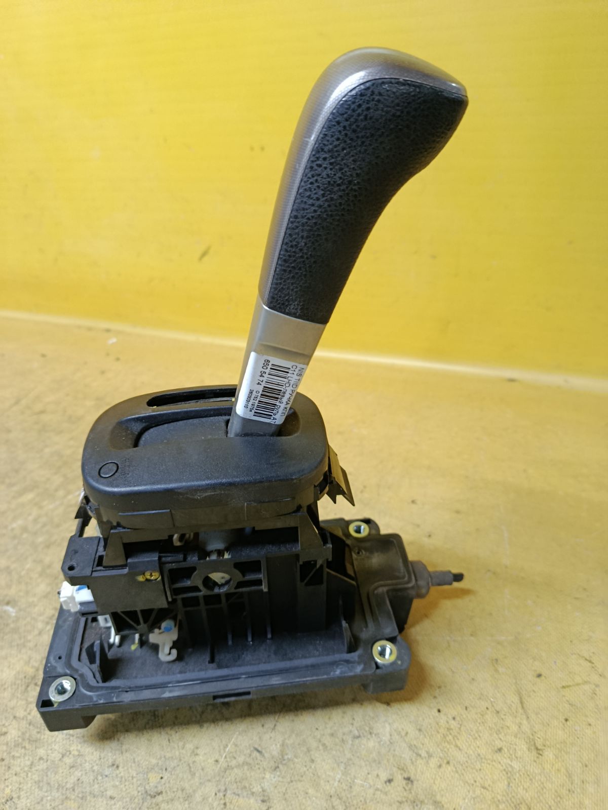 Ручка КПП на Nissan Tiida C11 Фото 3