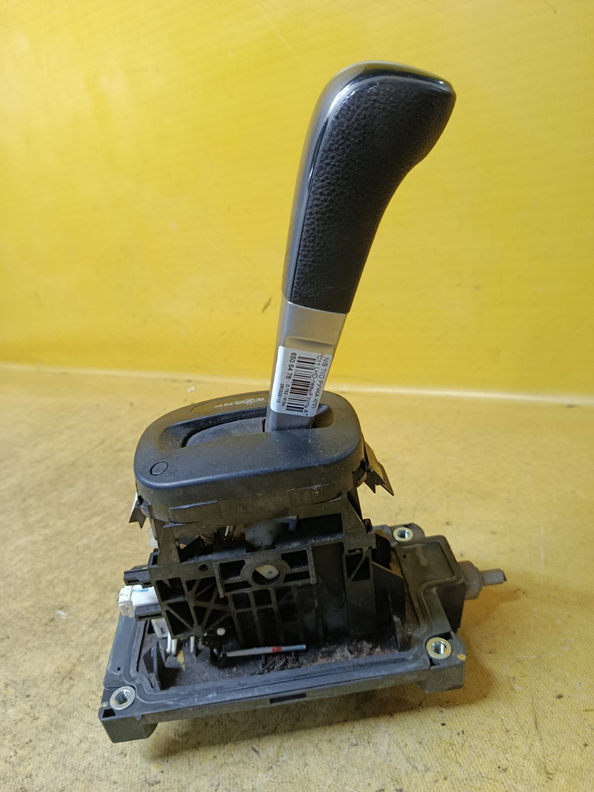 Ручка КПП на Nissan Tiida C11 Фото 3