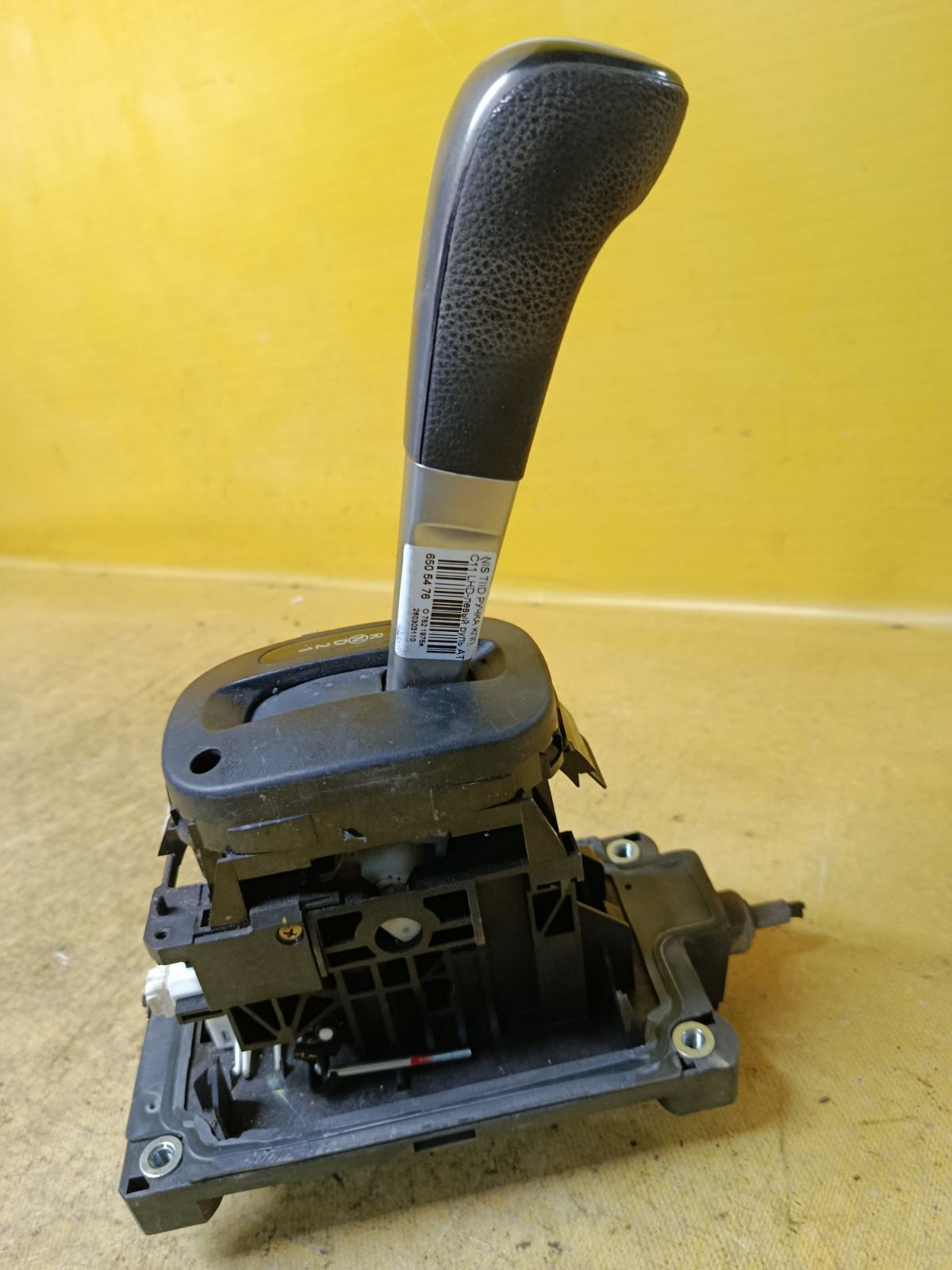 Ручка КПП на Nissan Tiida C11 Фото 3