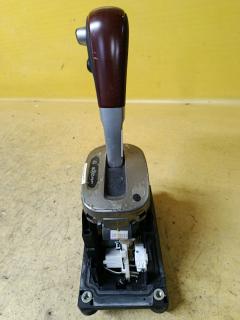 Ручка КПП на Nissan Tiida C11 Фото 2